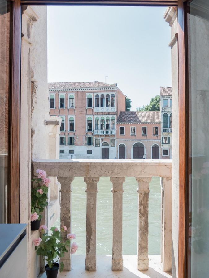 Palace Canal View By Wonderful Italy Venice Exterior photo