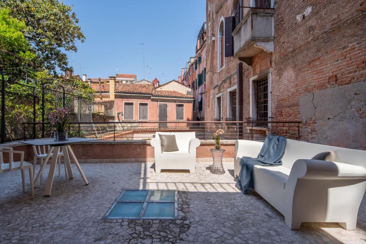 Palace Canal View By Wonderful Italy Venice Exterior photo
