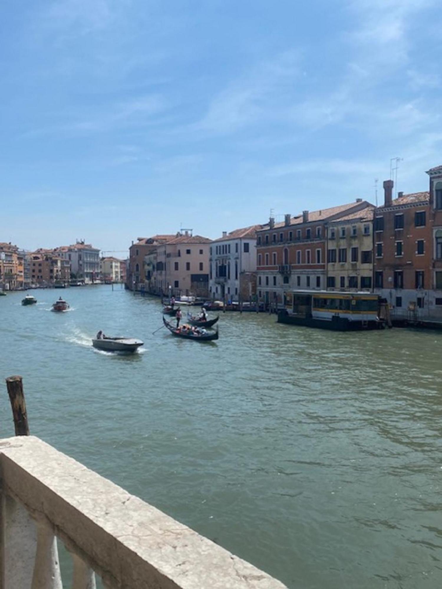 Palace Canal View By Wonderful Italy Venice Exterior photo